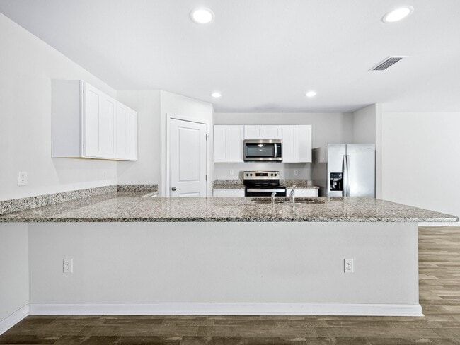 Building Photo - 462 Whispering Creek Ave