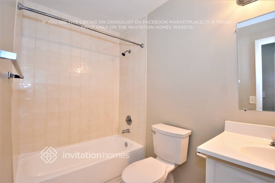 Building Photo - 11221 SW 117th Ct