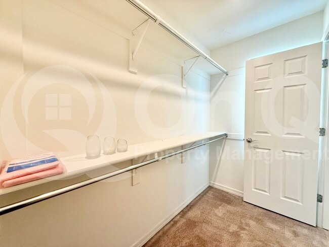 Building Photo - 3706 S 57th Ln
