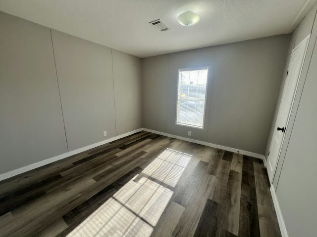 Building Photo - 1644 Sunburst Dr