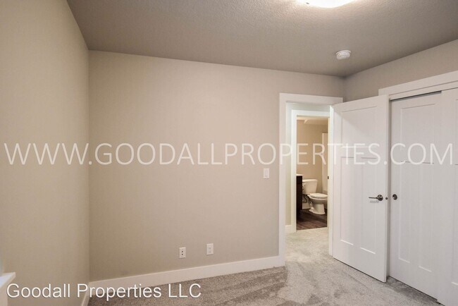 Building Photo - 3 br, 2.5 bath House - 312 N Warrior Lane
