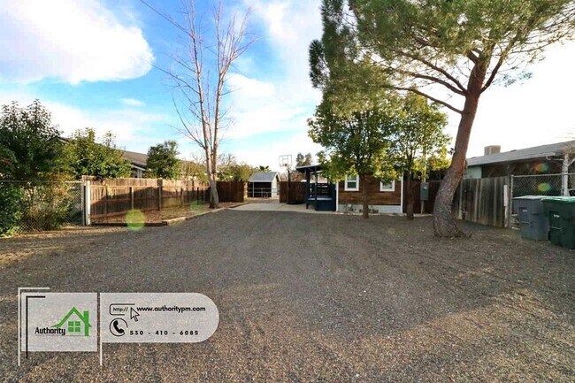 Building Photo - 4083 Notre Dame Ave