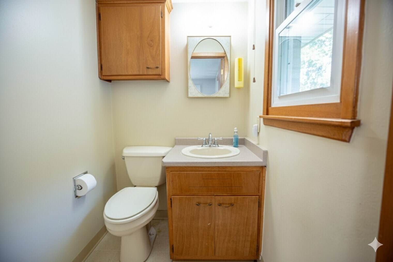 Building Photo - 202 NW Sharmin Dr