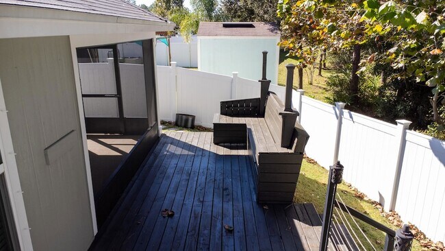 Building Photo - 415 Santorini Ct