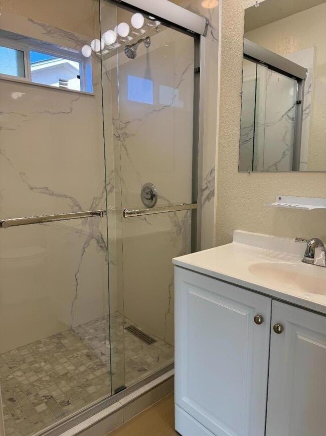 Building Photo - 277 Kirk Ave