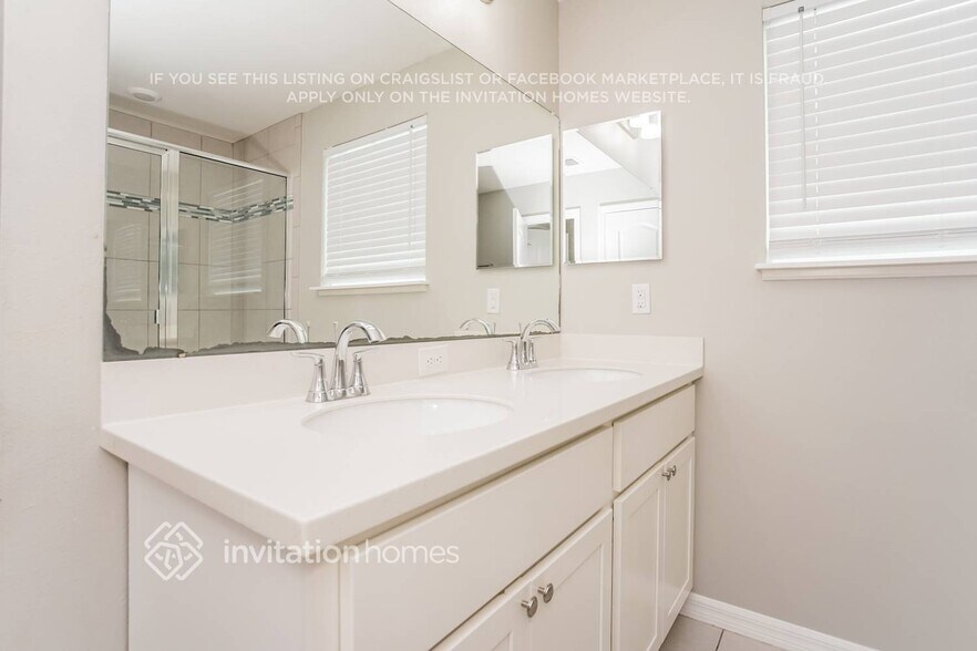 Building Photo - 4718 Birdsong Dr