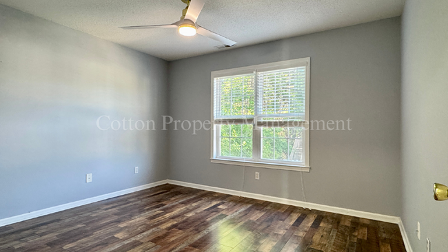 Building Photo - 4619 McClelland Dr