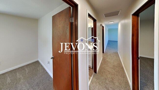 Building Photo - Water and sewer included! Comfortable 3-be...