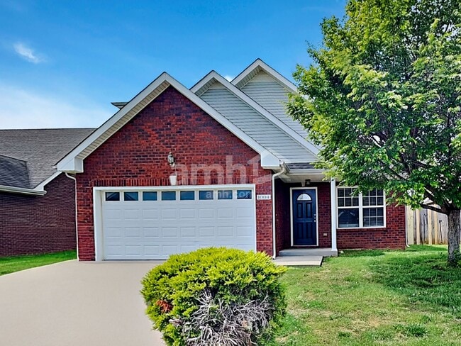 Building Photo - 1004 Hendricks Ct