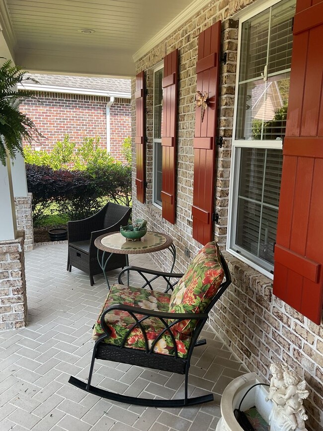 Building Photo - 4BR!! RARE opportunity to RENT at The Stab...