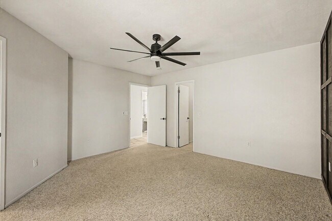 Building Photo - 4812 E Gary St