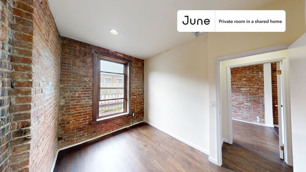 Building Photo - Room in Shared 4 bed/1.5 bath home