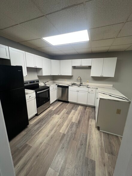 Building Photo - 301 Cypress St