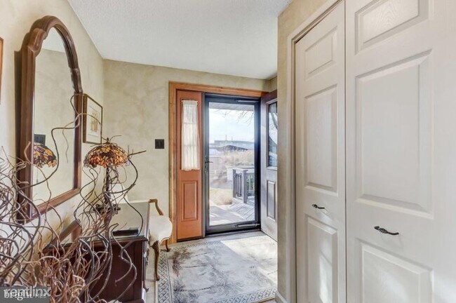 Building Photo - 2 br, 2 bath Condo - 305 Swan Cove Ln