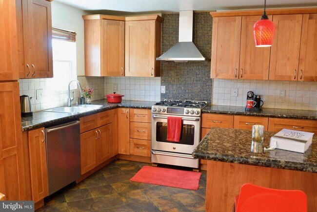 Primary Photo - 14023 Pellita Terrace