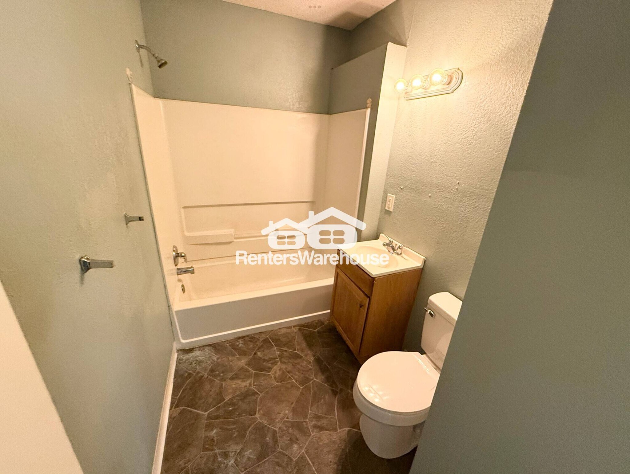 Building Photo - 1526 E 50th St