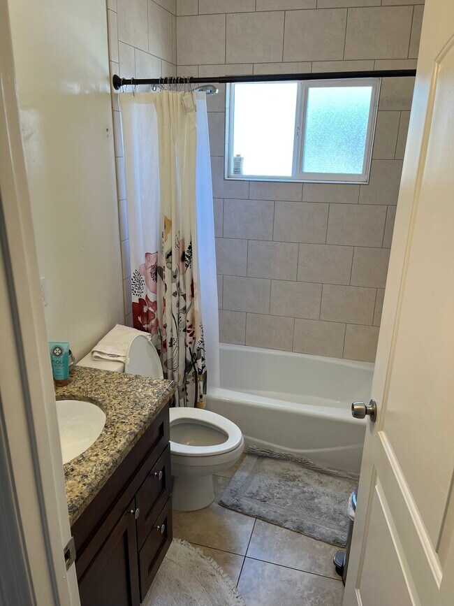 Building Photo - 2133 22nd St