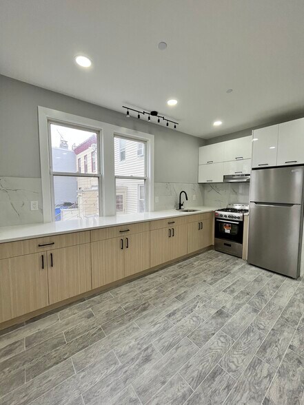281 Cator Ave 2 - 277 Cator Ave