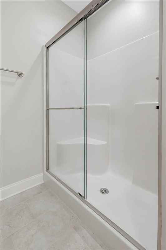 Building Photo - 1826 Oakvale Dr