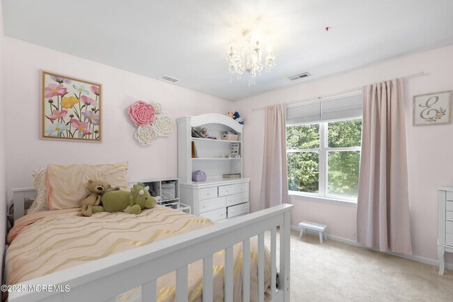 Building Photo - 6 Kindling Way