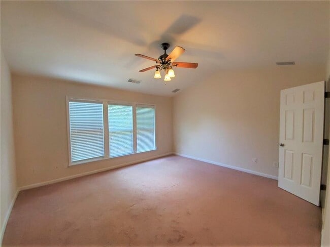 Building Photo - 2087 Deptford Dr
