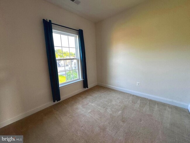 Building Photo - 8862 Orchard Ln