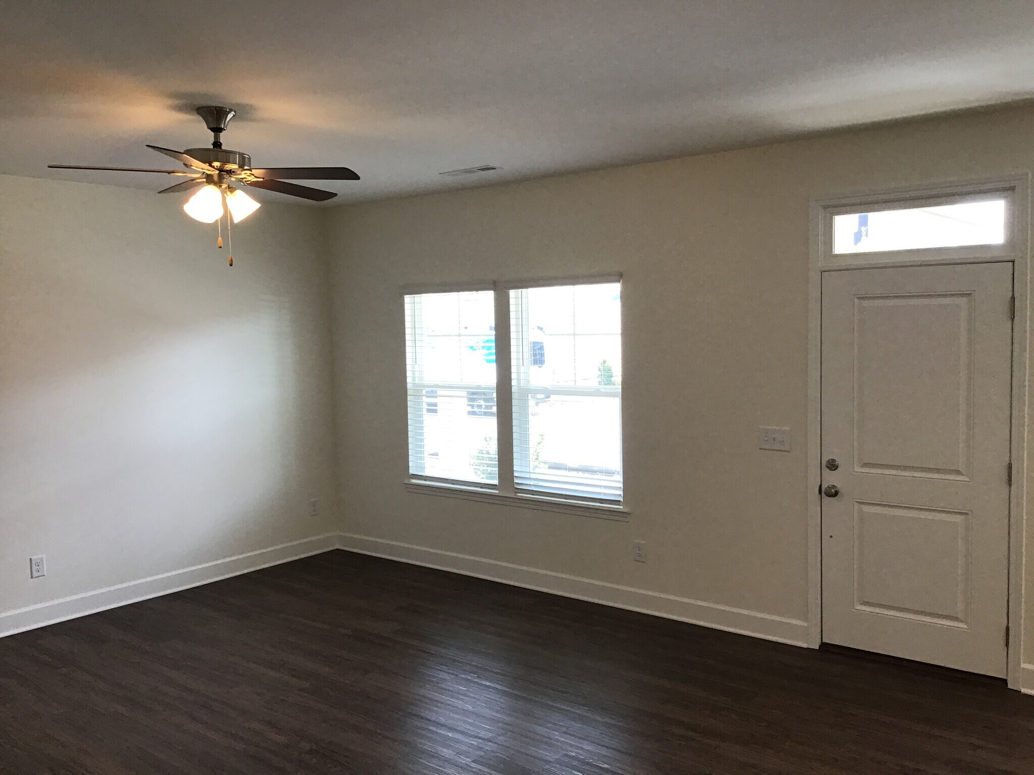 Building Photo - 4992 Chutney Dr