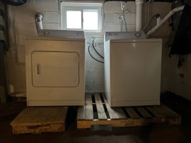 Building Photo - Recently Renovated 3-Bedroom, 1-Bath Home in Pleasantville
