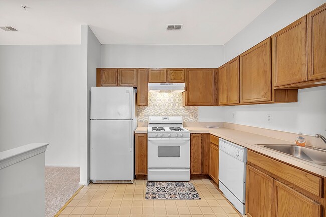 Building Photo - 524 Coppola Dr