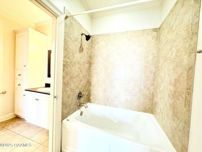 Building Photo - 23 Courtyard Cir