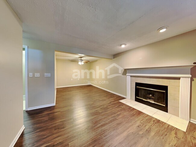 Building Photo - 2175 Maribeth Pl