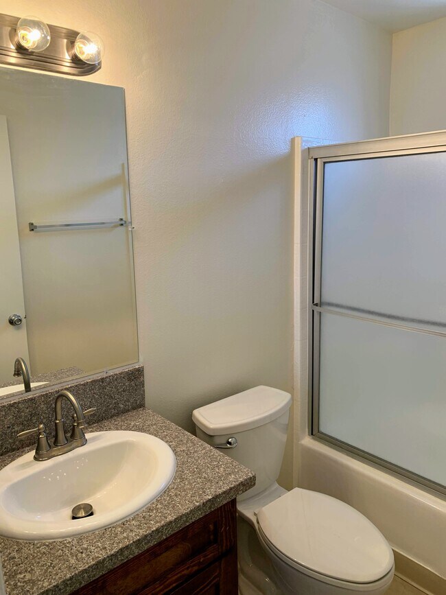 Building Photo - 1101 E South St