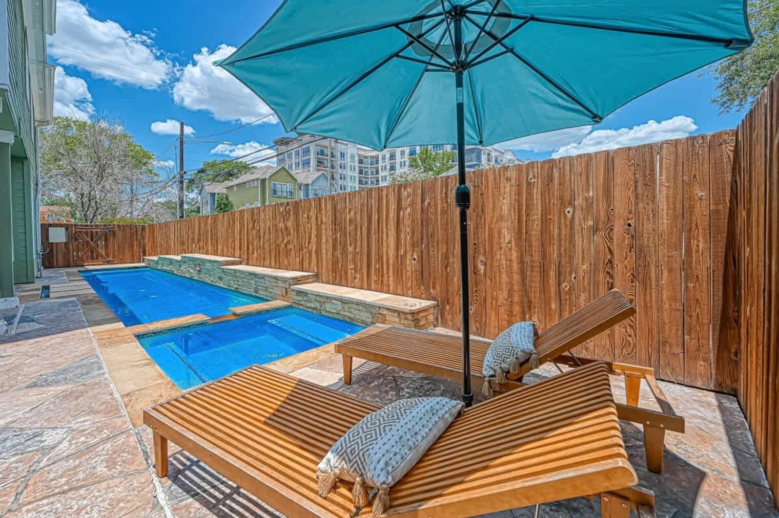 Building Photo - 1352 Dorothy St