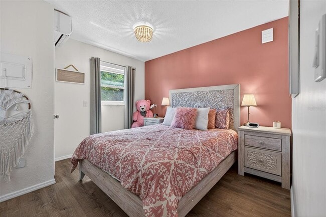 Building Photo - 1760 75th Ave N