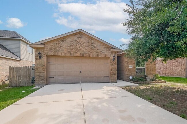 Building Photo - 38319 Miranda Ln