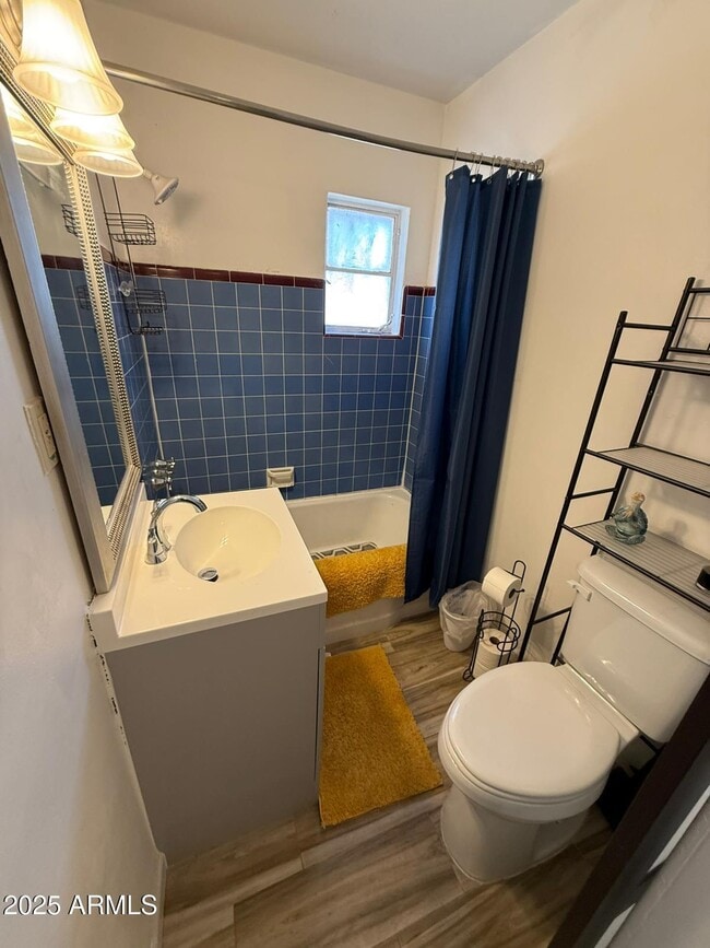 Building Photo - 1224 F Ave