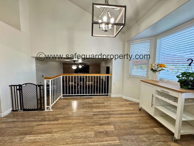 Building Photo - Welcoming Multi-Level Home for Rent in Wes...