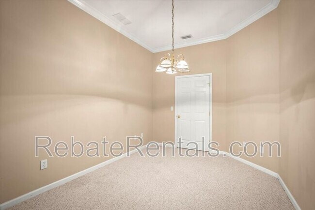 Building Photo - 7032 Deer Lodge Cir