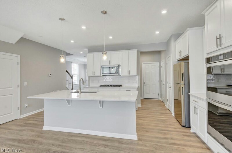 Building Photo - 855 Dipper Ln