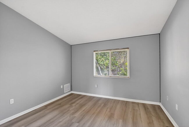 Building Photo - 3790 N Jog Rd