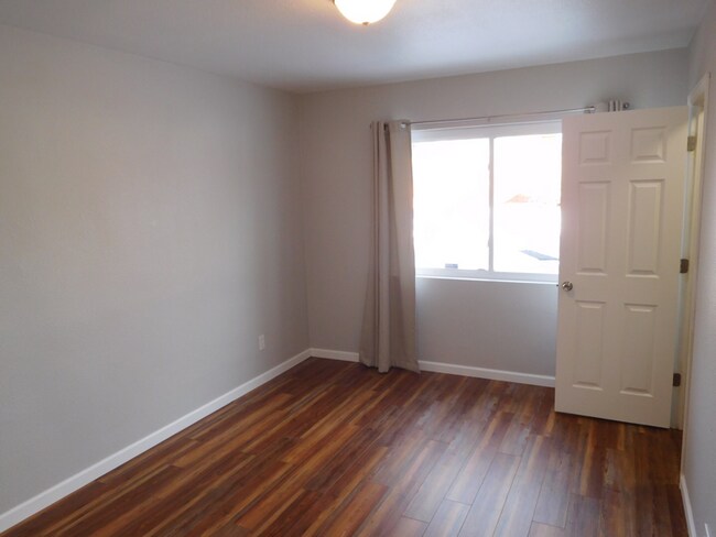 Building Photo - 1067 Ursula St