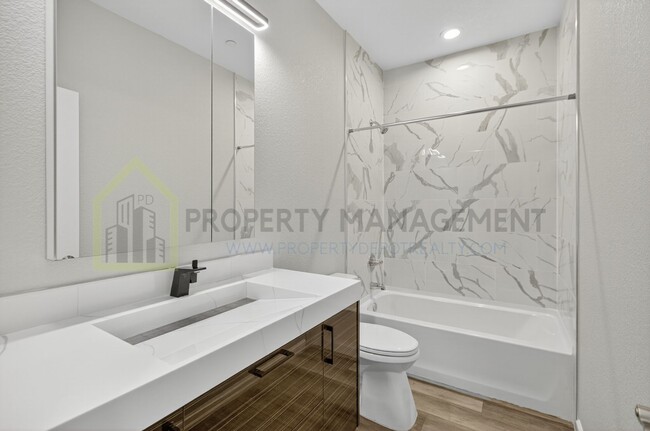 Building Photo - Brand New Built 2 Bedroom duplex in Curtis...