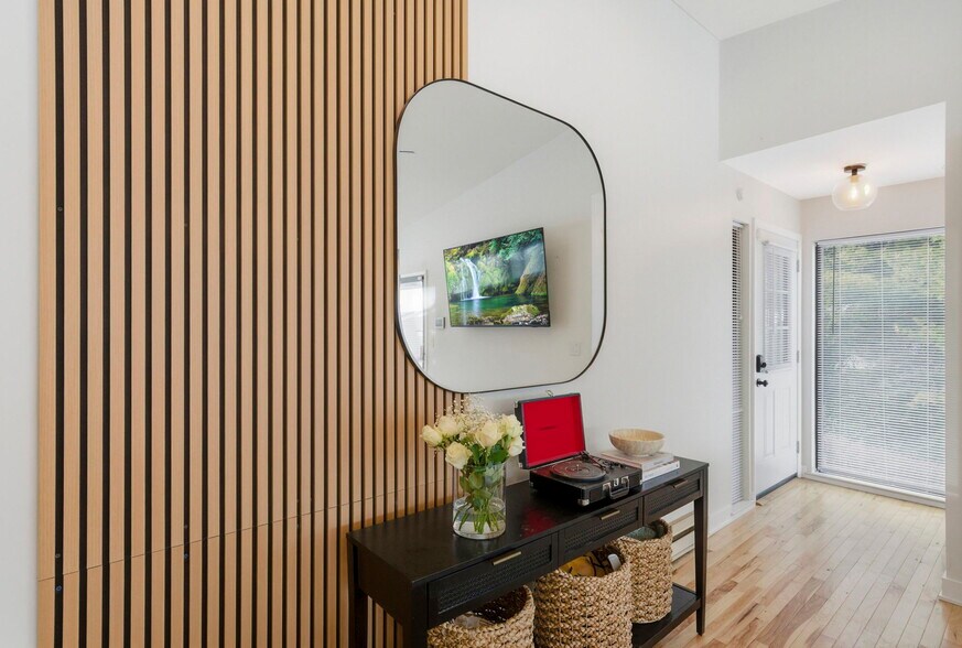 Building Photo - 160 Overlook Dr