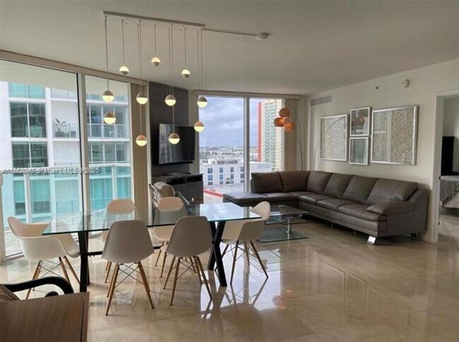 Primary Photo - 250 Sunny Isles Blvd