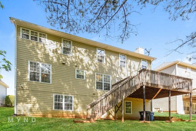 Building Photo - 738 Edgeley Ln