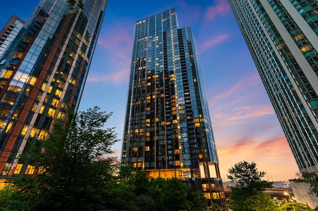 Building Photo - 211 N Harbor Dr