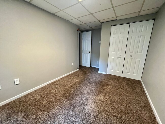 Building Photo - 4 Bedroom Twinhome in West Fargo!!