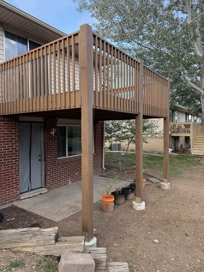 Building Photo - 710 W Cleveland Cir