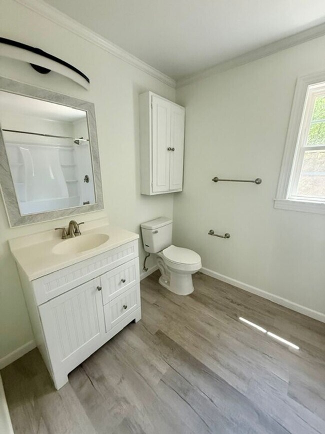Building Photo - Two bedroom, 2 bath house in Burlington-Coming soon