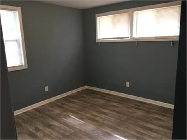 Building Photo - 324 Macedonia Rd SE